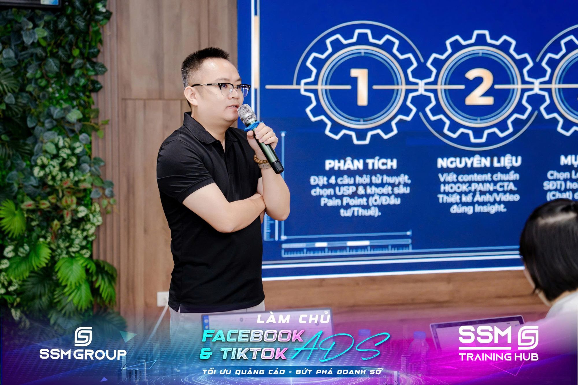 Ông Đỗ Văn Toản chia sẻ kiến thức Digital Marketing thực chiến